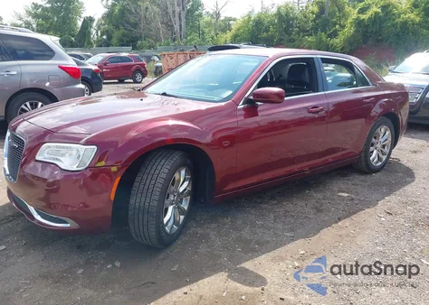 2016 Chrysler 300 Limited z USA, uszkodzony, nr VIN 2C3CCARG8GH194801